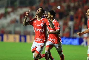 
				Fora de casa, CRB perde para o Vila Nova, na Série B, e cai 2 posições: 2x0

			