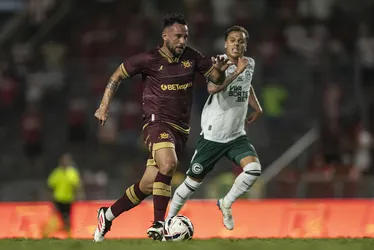 
			
				Galo Derruba o Líder: Vitória com Imposição Tática e Fôlego Novo
			
			