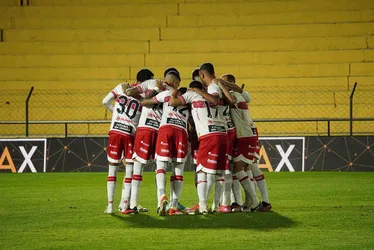 
				Galo contra Coelho: CRB enfrenta o América-MG, nesta quinta, no Rei Pelé
			
			