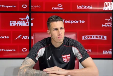 
				Goleiro Vitor Caetano fala sobre momento do CRB e garante: 'A gente segue convicto'
			
			