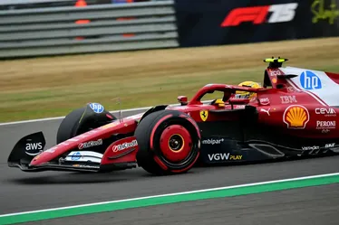 
				Hamilton cita Alonso e Vettel e diz que ‘se recusa’ a passar por Ferrari sem título
			
			