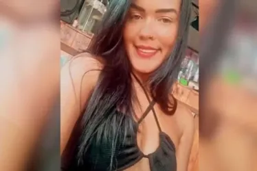 
				Homem desconfia de traição, fica furioso e mata namorada e vizinho
			
			