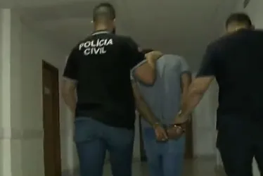 
			
				Homem é condenado a 26 anos por matar enteado de 8 meses a socos e pontapés
			
			