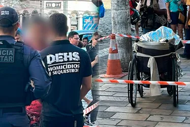 
			
				Homem é preso em Manaus após andar com o pai morto em cadeiras de rodas
			
			