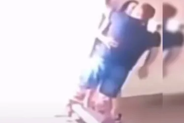 
				“Inimigo íntimo”: vídeo mostra médica beijando amigo do marido
			
			
