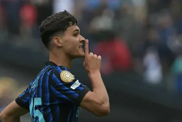 
			
				Inter de Milão vence o Urawa de virada no último lance e respira no Mundial de Clubes
			
			