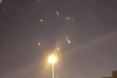 
			
				Irã ataca base militar dos EUA no Catar, diz site; explosões são vistas em Doha
			
			