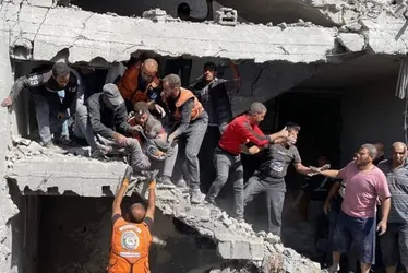 
				Israel intensifica ataques na Faixa de Gaza; ao menos 17 morrem
			
			