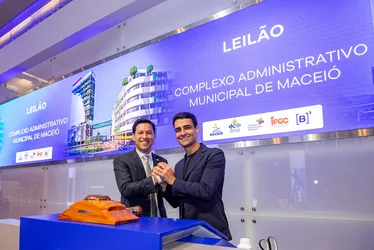
				JHC e Rodrigo Cunha ampliam frentes de infraestrutura em Maceió
			
			