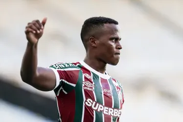 
				Jhon Arias explica saída do Fluminense e promete retorno: ‘Um dia vou voltar’
			
			