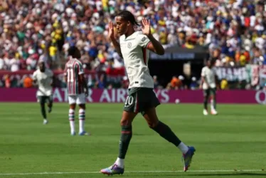 
				João Pedro sobre gols no Fluminense: “Não posso pedir desculpas”
			
			