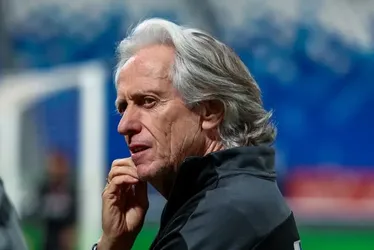 
				Jorge Jesus se torna favorito para assumir time de Cristiano Ronaldo
			
			