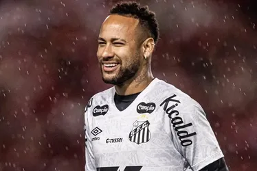 
			
				Jornal diz que equipe do Mundial de Clubes quer a contratação de Neymar; saiba qual
			
			