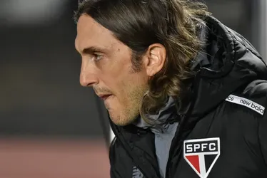 
			
				Jornalista detona Zubeldía após derrota do São Paulo: ‘Não dá mais’
			
			