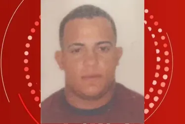 
				Jovem é morto a tiros dentro de carro após marcar encontro pela internet
			
			
