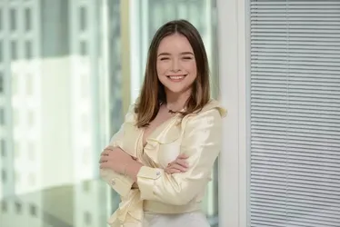 
				Jovem que começou faculdade aos 15 anos é aprovada em mestrado
			
			