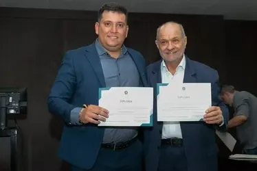 
			
				Justiça cassa, novamente, mandatos do prefeito e do vice de Piaçabuçu
			
			