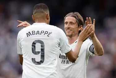 
				Kylian Mbappé assumirá a 10 do Real Madrid após saída de Luka Modric
			
			