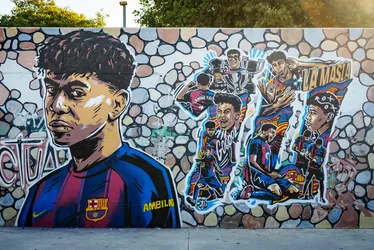 
				Lamine Yamal é anunciado como novo camisa 10 do Barcelona
			
			