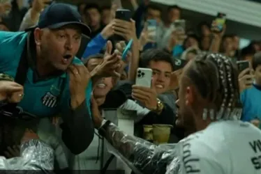 
				Leitura labial revela xingamentos de Neymar a torcedor; veja
			
			