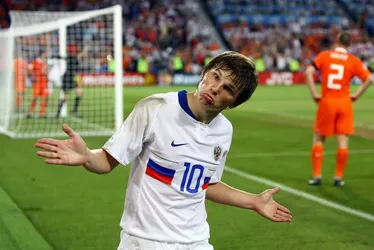 
				Lembra dele? Destaque da Euro 2008 viraliza com foto irreconhecível nas redes
			
			