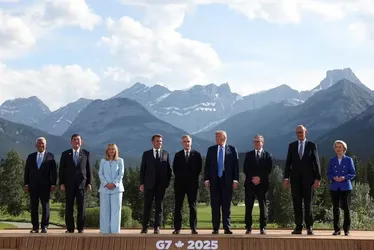 
			
				Líderes do G7 dizem que Israel tem direito de se defender do Irã
			
			