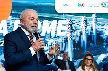 
				Lula está disposto a ligar para Trump para negociar tarifaço
			
			