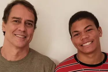 
			
				Marcello Antony explica decisão de contar que filho tinha gene do HIV
			
			