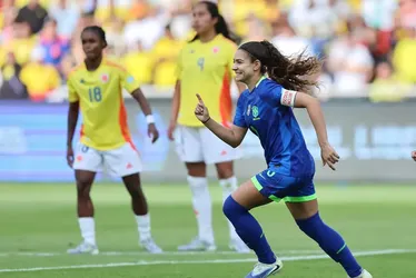 
				Marta decide, Brasil bate Colômbia nos pênaltis e conquista Copa América Feminina 2025
			
			