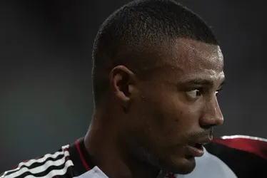 
				Médico do Flamengo é sincero sobre lesão de De La Cruz: ‘Irreparável’
			
			