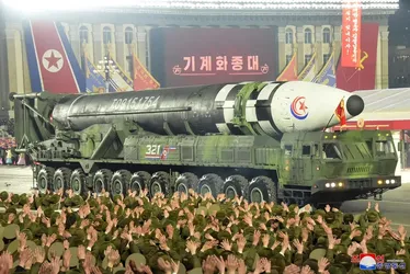 
			
				Míssil com precisão mortal e mais: as armas da Rússia em ataque massivo
			
			