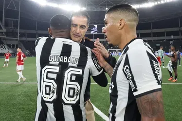 
			
				Mistério vira arma extra do Botafogo para encarar o PSG, nesta quinta
			
			