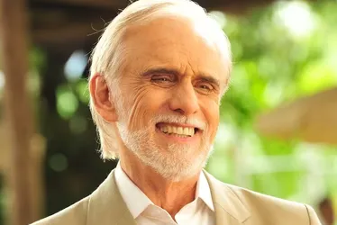 
			
				Morre o ator Francisco Cuoco, aos 91 anos, nesta quinta (19)
			
			