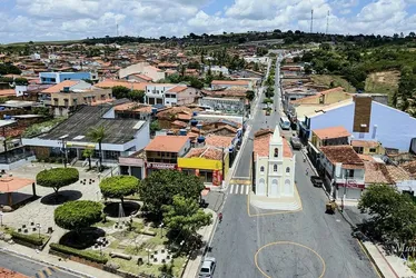 
				Mulher denuncia ameaças e tem casa incendiada pelo companheiro em Feira Grande
			
			