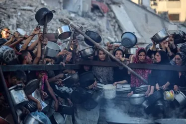 
				ONU alerta que fome em Gaza atinge fase mais grave e eleva mortes
			
			