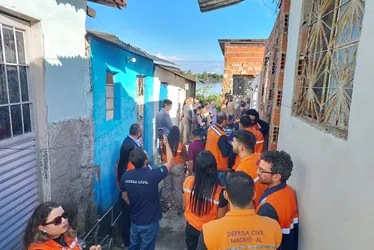 
				Órgãos nacionais inspecionam residências com rachaduras no Bom Parto; veja!
			
			