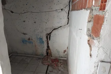 
				Órgãos nacionais inspecionam residências com rachaduras no Bom Parto; veja!
			
			