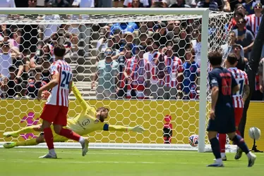 
			
				PSG larga na frente no grupo do Botafogo: 4 a 0 sobre o Atlético de Madrid
			
			