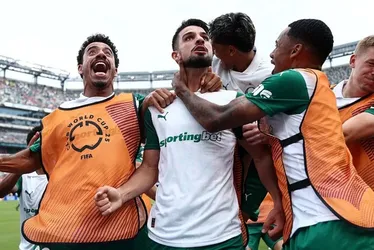 
			
				Palmeiras vence a primeira partida no Mundial de Clubes de 2025 e vira líder do Grupo A
			
			