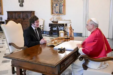 
			
				Papa Leão XIV recebe Milei e ressalta luta contra a pobreza
			
			