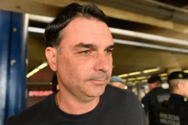 
				Pautar impeachment de Moraes é obrigação de Alcolumbre, diz Flávio
			
			