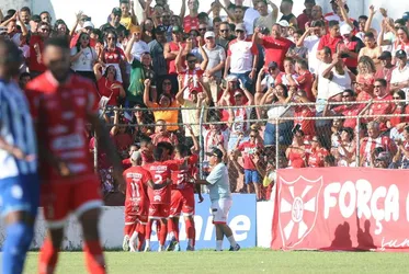 
				Penedense pode jogar sem torcida em casa por exigência do Corpo de Bombeiros
			
			