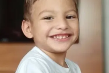 
			
				Pequeno Enzo, de 4 anos, morre à espera de transplante de medula
			
			