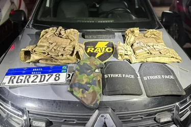 
				Polícia Militar apreende droga e coletes balísticos no Vale do Reginaldo
			
			