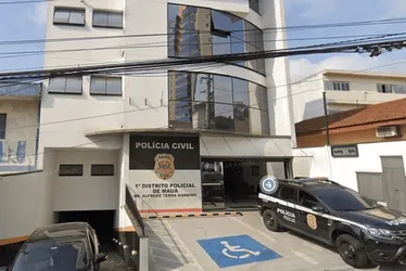 
				Polícia investiga babá por agressão a 2 crianças
			
			