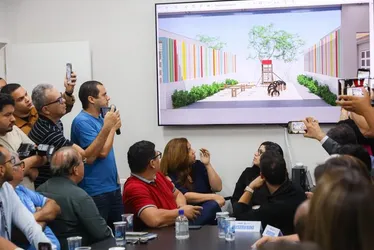 
				Prefeito de Arapiraca assina decreto de desapropriação da antiga sede social do ASA
			
			