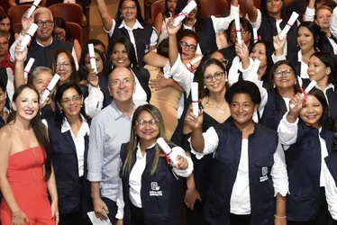 
				Prefeitura de Penedo paga gratificação a profissionais da Atenção Primária
			
			