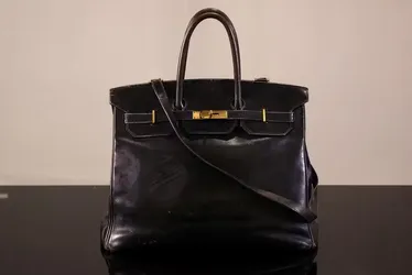 
				Primeira bolsa Birkin é leiloada por R$ 55 milhões
			
			