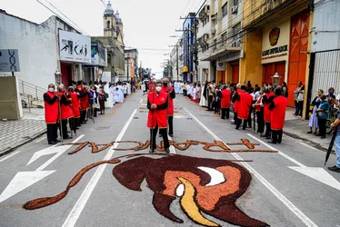 
			
				Procissão de Corpus Christi interdita principais ruas do Centro
			
			