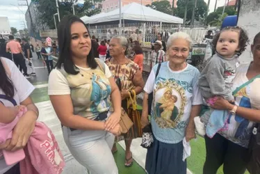 

				Procissão de Corpus Christi leva centenas de fiéis às ruas do centro de Maceió

			